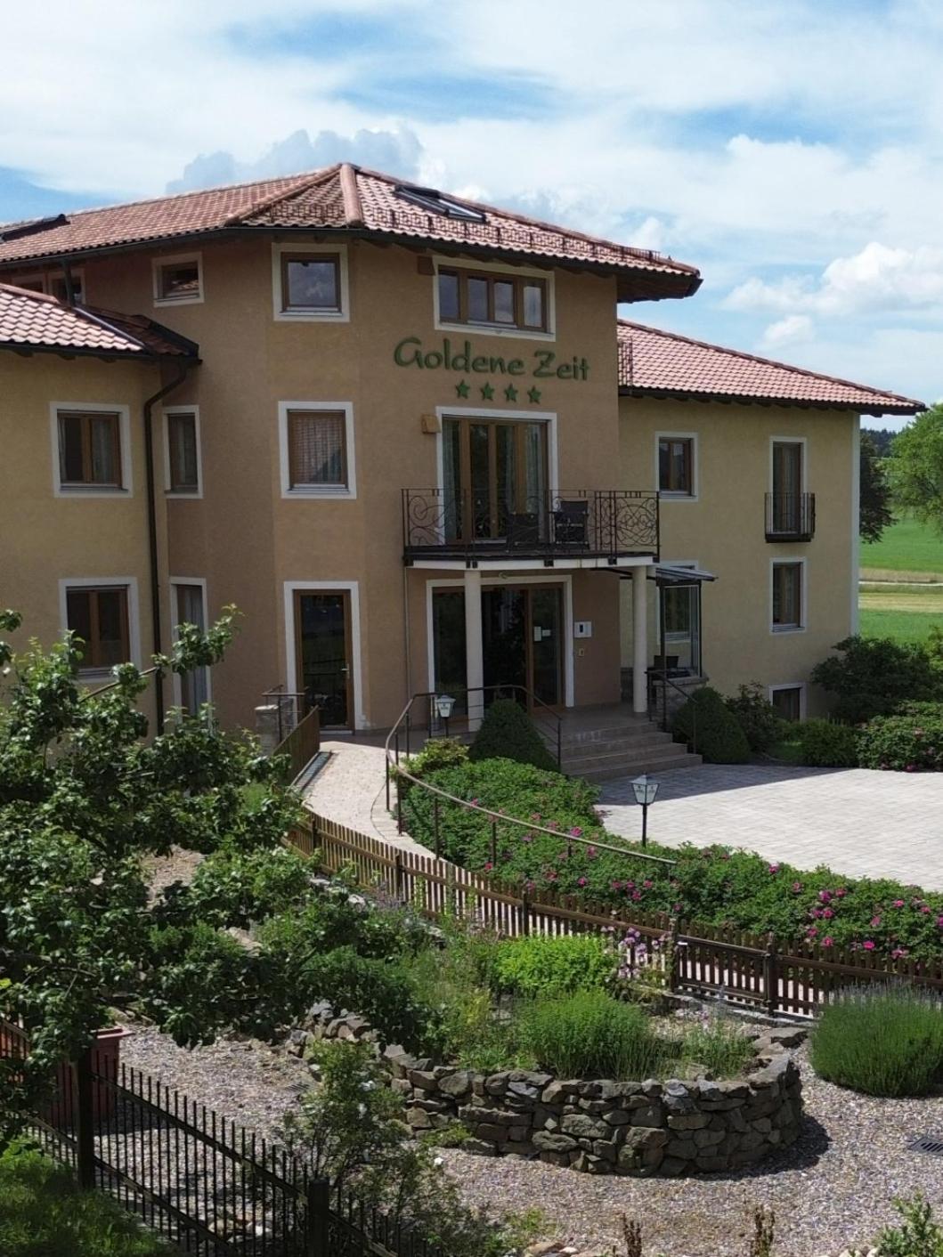 Naturhotel Goldene Zeit Georgenberg Exterior photo